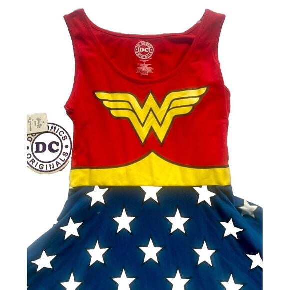 DC Comics Wonder Woman Sleeveless Dress w/ Removable Cape Halloween -Sz Small - Picture 3 of 15